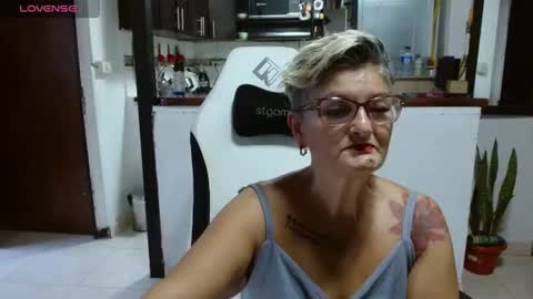 Snapshot of bety_cum3 chatting on June 25, 2026, 10:36 pm bibiana online show from June 25, 2026, 10:36 pm
