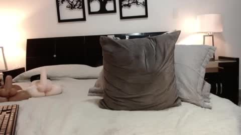 Snapshot of betzabeth_1 chatting on December 27, 2024, 10:37 pm Catalina online show from December 27, 2024, 10:37 pm