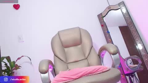 Snapshot of beuty_goddes777 chatting on October 7, 2025, 8:22 am Nicolle Aviles online show from October 7, 2025, 8:22 am