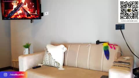 Snapshot of beuty_goddes777 chatting on November 4, 2025, 2:27 pm Nicolle Aviles online show from November 4, 2025, 2:27 pm