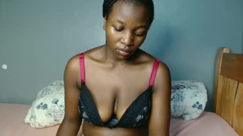 Snapshot of beverly_bay chatting on May 30, 2026, 12:02 pm beverly online show from May 30, 2026, 12:02 pm