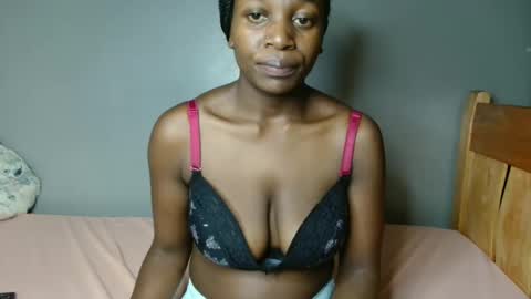 Snapshot of beverly_bay chatting on May 31, 2026, 10:22 pm beverly online show from May 31, 2026, 10:22 pm