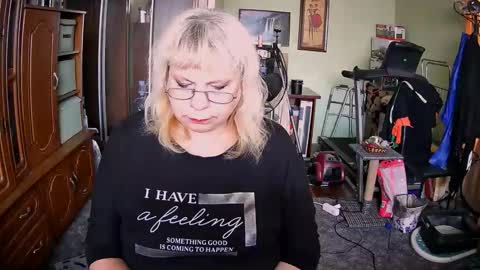 Snapshot of beverlyqcynia chatting on September 20, 2025, 11:00 am BeverlyQCynia online show from September 20, 2025, 11:00 am