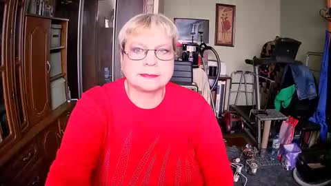 Snapshot of beverlyqcynia chatting on November 7, 2025, 11:10 am BeverlyQCynia online show from November 7, 2025, 11:10 am