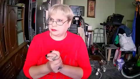 Snapshot of beverlyqcynia chatting on November 9, 2025, 12:03 pm BeverlyQCynia online show from November 9, 2025, 12:03 pm