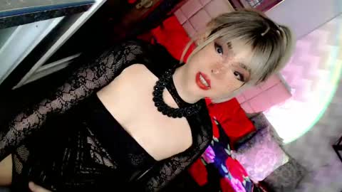 MISTRESS DOMME online show from May 2, 2026, 5:34 am