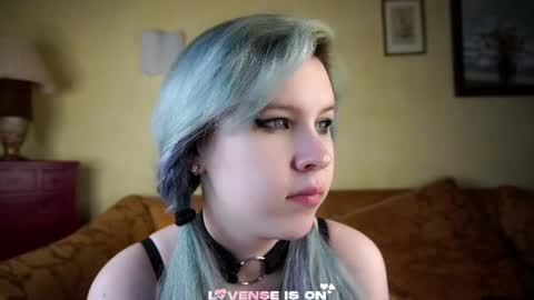 Eliz online show from June 15, 2026, 2:58 am