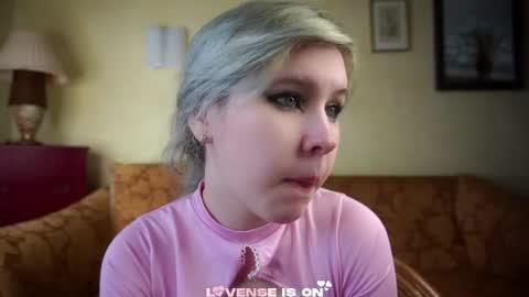 Eliz online show from July 15, 2026, 2:39 am