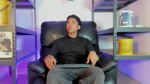 Snapshot of bhruno_diaz chatting on June 7, 2026, 5:00 am bhruno_diaz online show from June 7, 2026, 5:00 am