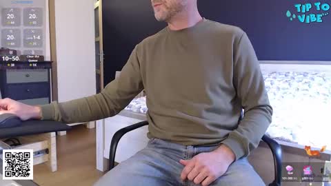 Snapshot of bi_french69 chatting on January 20, 2025, 11:56 am My name is David and if you like public exhibitions you wont be disappointed with me LoL - My favorite vibes is 44 online show from January 20, 2025, 11:56 am