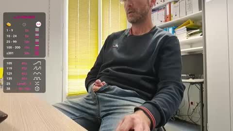 Snapshot of bi_french69 chatting on November 24, 2025, 11:54 am My name is David and if you like public exhibitions you wont be disappointed with me LoL - My favorite vibes is 44 online show from November 24, 2025, 11:54 am