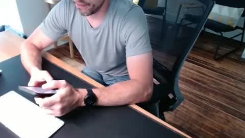Snapshot of bi_sexy_man chatting on May 27, 2026, 6:16 pm bi_sexy_man online show from May 27, 2026, 6:16 pm