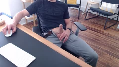 Snapshot of bi_sexy_man chatting on May 28, 2026, 2:36 pm bi_sexy_man online show from May 28, 2026, 2:36 pm