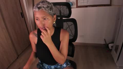 bianca and maxwell online show from January 8, 2026, 2:58 am