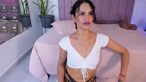 bianca_angel_ online show from October 5, 2025, 8:07 pm