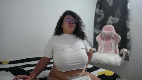 Snapshot of bianca_boobs chatting on February 7, 2025, 10:40 am Bianca Tuesday to Sunday from 2am to 6am UTC-5 online show from February 7, 2025, 10:40 am