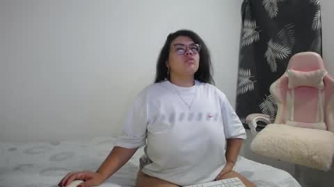 Snapshot of bianca_boobs chatting on September 27, 2025, 8:19 am Bianca Tuesday to Sunday from 2am to 6am UTC-5 online show from September 27, 2025, 8:19 am