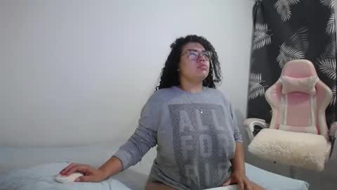 Snapshot of bianca_boobs chatting on October 14, 2025, 9:21 am Bianca Tuesday to Sunday from 2am to 6am UTC-5 online show from October 14, 2025, 9:21 am