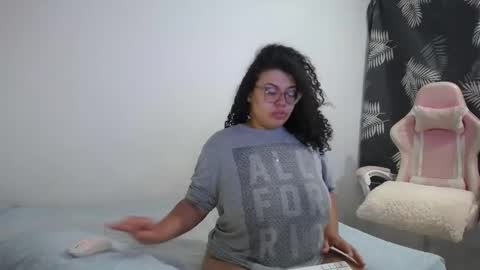 Snapshot of bianca_boobs chatting on October 17, 2025, 12:47 am Bianca Tuesday to Sunday from 2am to 6am UTC-5 online show from October 17, 2025, 12:47 am