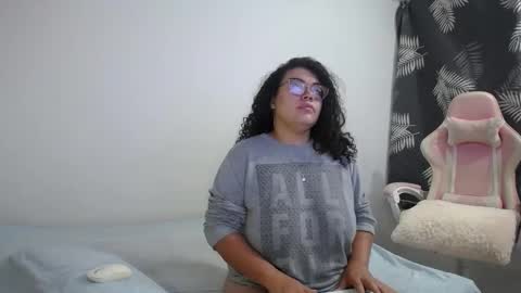 Snapshot of bianca_boobs chatting on October 18, 2025, 9:21 am Bianca Tuesday to Sunday from 2am to 6am UTC-5 online show from October 18, 2025, 9:21 am