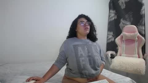 Snapshot of bianca_boobs chatting on October 21, 2025, 9:32 am Bianca Tuesday to Sunday from 2am to 6am UTC-5 online show from October 21, 2025, 9:32 am