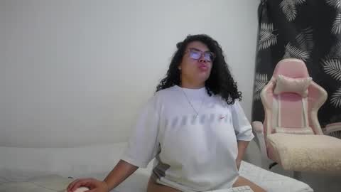 Snapshot of bianca_boobs chatting on October 25, 2025, 9:17 am Bianca Tuesday to Sunday from 2am to 6am UTC-5 online show from October 25, 2025, 9:17 am