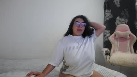Snapshot of bianca_boobs chatting on November 12, 2025, 9:21 am Bianca Tuesday to Sunday from 2am to 6am UTC-5 online show from November 12, 2025, 9:21 am