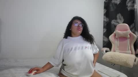 Bianca Tuesday to Sunday from 2am to 6am UTC-5 online show from February 3, 2026, 9:25 am