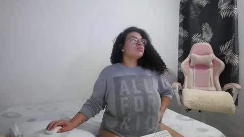 Bianca Tuesday to Sunday from 2am to 6am UTC-5 online show from February 6, 2026, 9:23 am