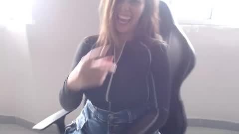 bianca_vega_ online show from December 19, 2025, 5:53 pm