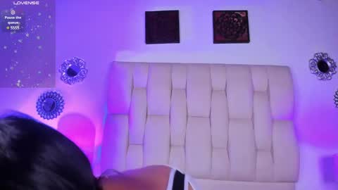 Snapshot of bianca_zaens1 chatting on January 2, 2025, 12:03 pm B I A N C A online show from January 2, 2025, 12:03 pm