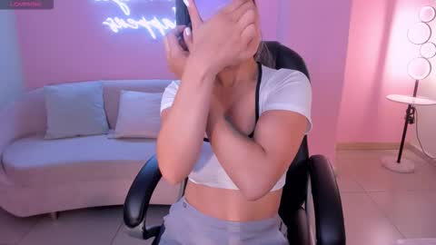 Bianca Pierce online show from March 6, 2026, 12:12 pm