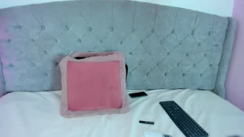 Snapshot of bianncadiaz chatting on May 21, 2026, 3:30 pm Biannca Diaz online show from May 21, 2026, 3:30 pm