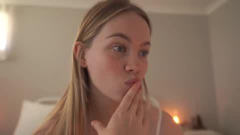 Snapshot of bibi_it_is chatting on March 1, 2025, 5:31 am Bibi online show from March 1, 2025, 5:31 am