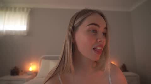 Snapshot of bibi_it_is chatting on September 14, 2025, 1:38 am Bibi online show from September 14, 2025, 1:38 am