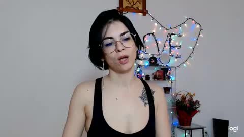 innasugarwild online show from March 4, 2026, 7:47 am