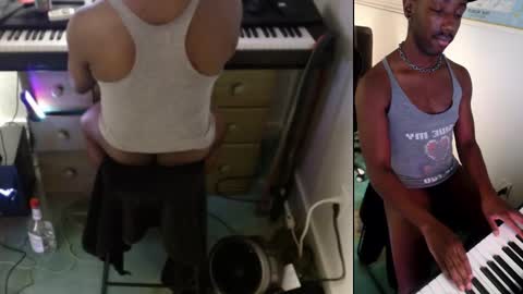 BicepsandFrot online show from February 26, 2025, 10:58 am