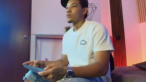 Snapshot of bick_jhonn chatting on June 2, 2026, 7:49 pm Bick Khonn online show from June 2, 2026, 7:49 pm
