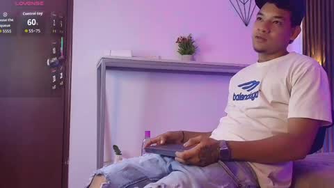 Snapshot of bick_jhonn chatting on June 5, 2026, 7:41 pm Bick Khonn online show from June 5, 2026, 7:41 pm