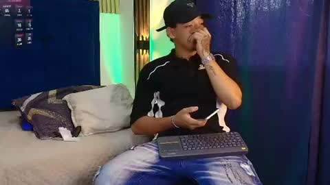 Snapshot of bick_jhonn chatting on June 10, 2026, 7:35 pm Bick Khonn online show from June 10, 2026, 7:35 pm