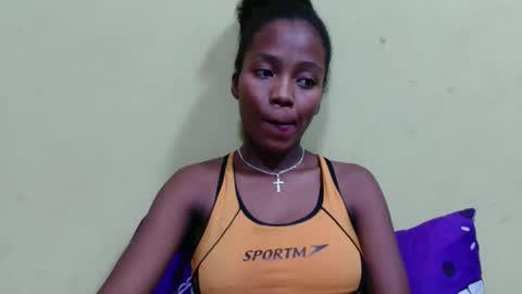 bienvenue987832 online show from April 12, 2026, 6:57 pm
