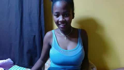 bienvenue987832 online show from April 19, 2026, 6:21 pm