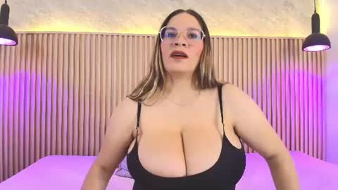 Tell me Sophia  online show from June 26, 2026, 9:30 pm