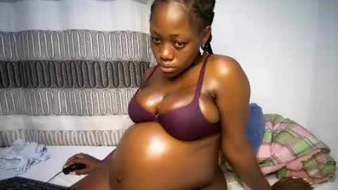 Snapshot of bigass001_ chatting on January 10, 2025, 3:29 am bigass001_ online show from January 10, 2025, 3:29 am