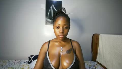 Snapshot of bigass001_ chatting on October 4, 2025, 8:40 pm bigass001_ online show from October 4, 2025, 8:40 pm