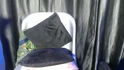 bella online show from October 18, 2025, 11:16 pm