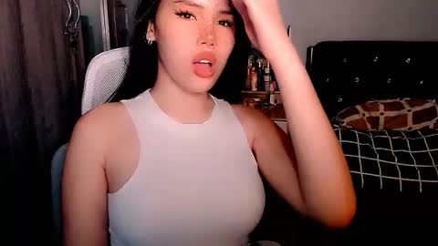 Mia online show from February 22, 2026, 4:05 pm