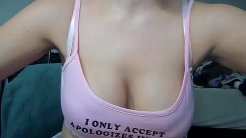 Snapshot of bigb00tyjudi chatting on November 26, 2025, 6:42 pm bigb00tijudy online show from November 26, 2025, 6:42 pm