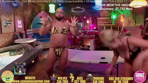 Snapshot of bigbananamilfshake chatting on December 10, 2024, 6:54 am Mya and Angelo online show from December 10, 2024, 6:54 am