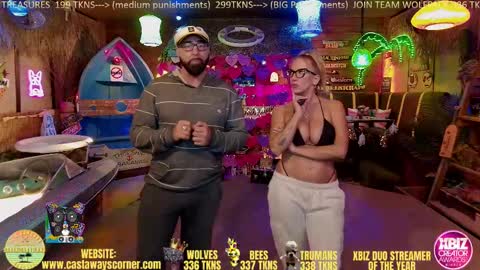 Snapshot of bigbananamilfshake chatting on February 25, 2025, 4:46 am Mya and Angelo online show from February 25, 2025, 4:46 am